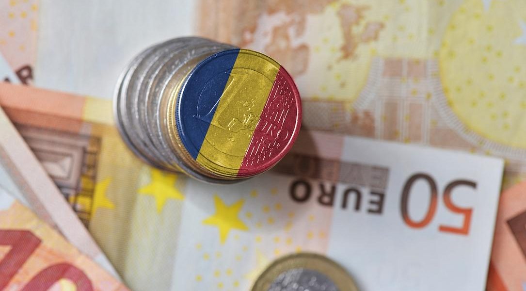 Proiectul de Cod al Zonelor de Dezvoltare Urbanistică, în așteptarea aprobării în Parlament, riscă să piardă fonduri UE de peste un miliard de euro Legislația privind planificarea teritorială și construcțiile din România trebuie adoptată până la sfârșitul lunii iunie pentru a evita penalități financiare importante și pierderea fondurilor europene solicitate prin PNRR, conform informațiilor obținute de Profit.ro