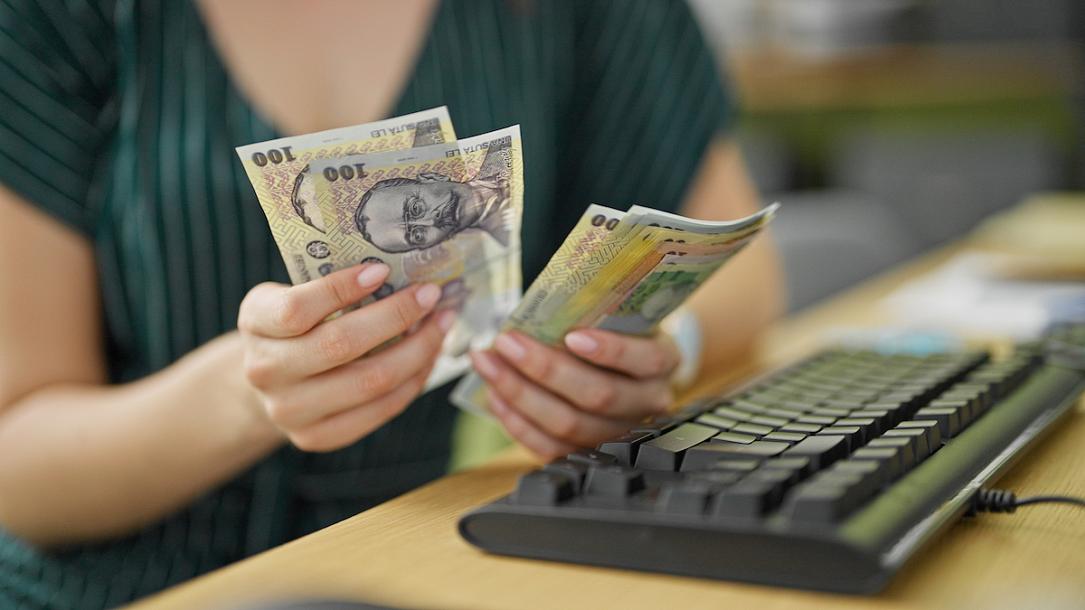 Salariul NET, în scădere cu 5% în România: Ce se întâmplă