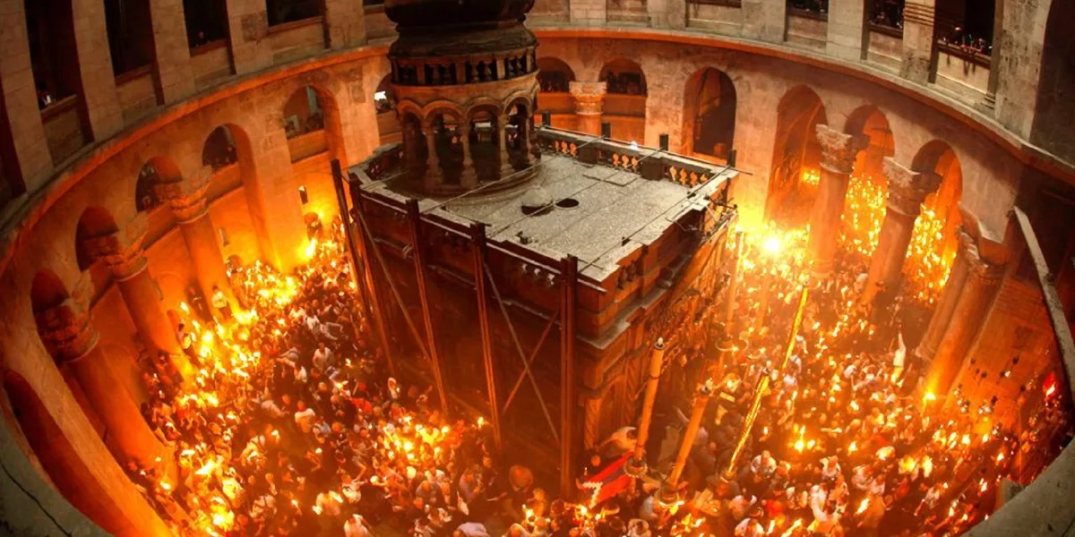 O călătorie spirituală spre Lumina Învierii: Un drum al speranței