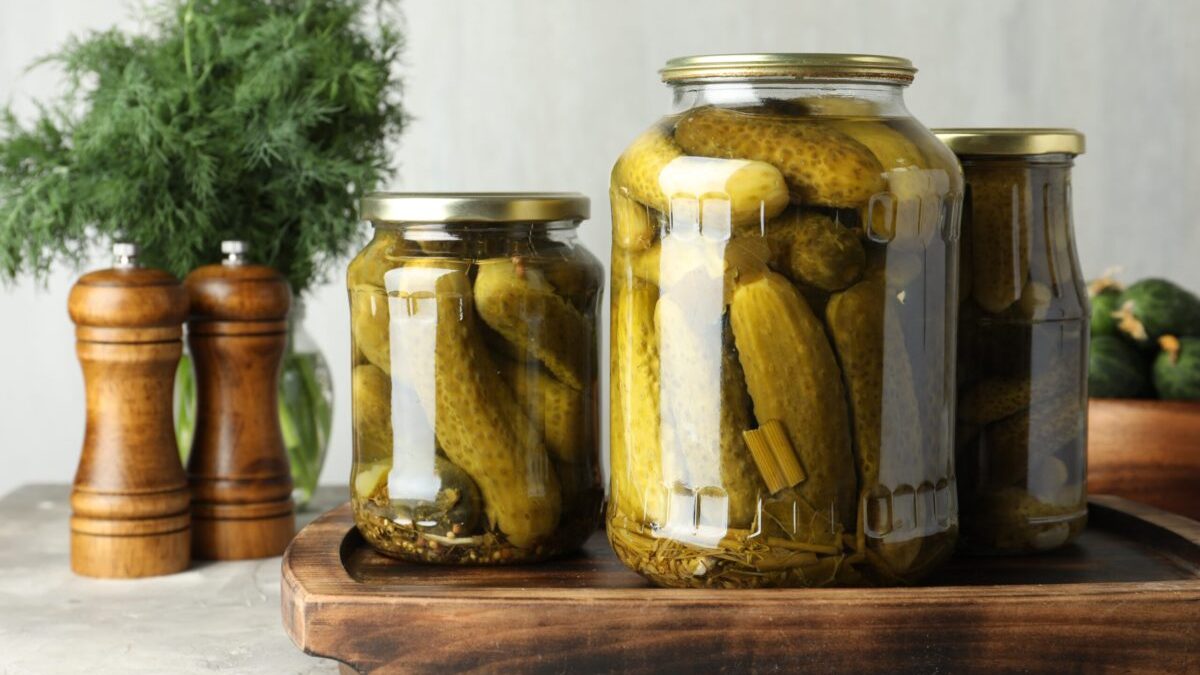 Murături: Oțet sau saramură? Care variantă e mai bună pentru sănătate?