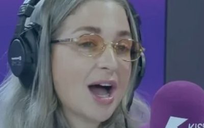 Harriet Rose, prezentatoare radio, își ia rămas bun de la Kiss FM după șase ani Prezentatoarea Harriet Rose, cunoscută pentru emisiunile sale de la Kiss FM dar și pentru participarea la The Masked Singer, a anunțat că a părăsit postul de radio după șase ani de colaborare