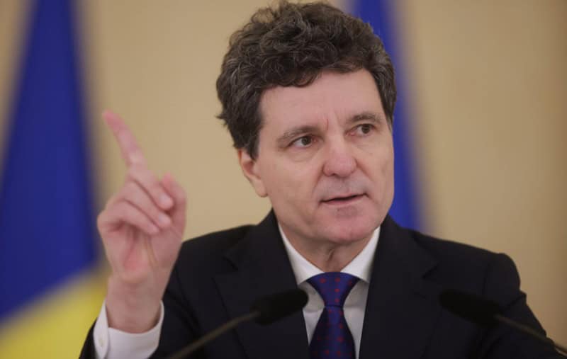 Dan, la răscruce de drumuri: premierul Bolojan, între sprijin și guvern minoritar