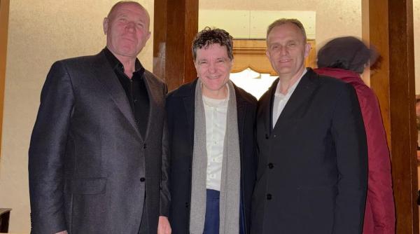 Nicuşor Dan, prezent la slujba de Vinerea Mare, la Mănăstirea Cornu