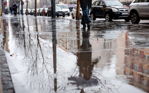 Vremea rea dă bătăi de cap, dar veștile bune vin chiar din această seară