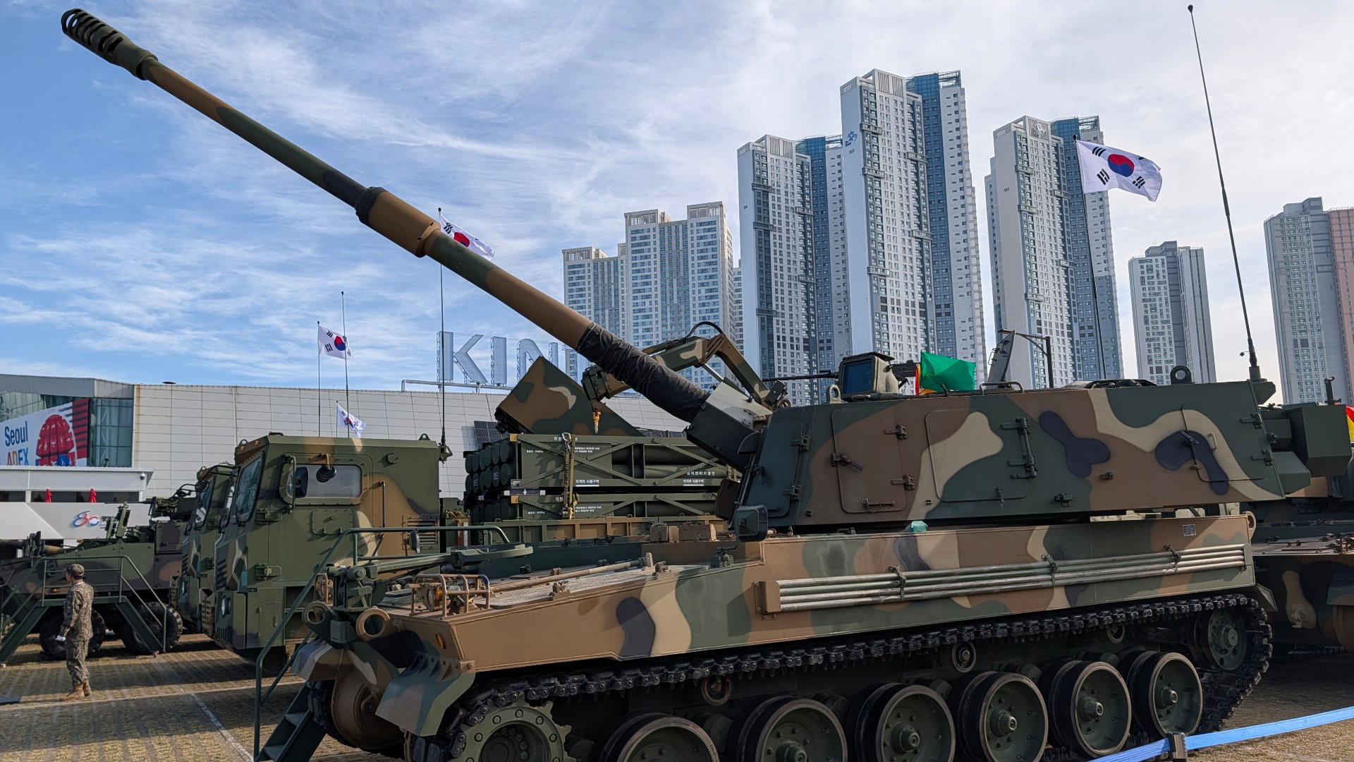 Muniția de artilerie, neatinsă de drone? Cătălin Cîrlănaru: "Nicio competiție"