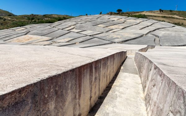 Oraș din beton, „Pompeii modern”: artă contemporană șochează