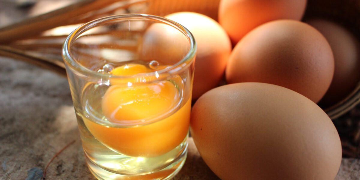 Cum verifici rapid ouăle dacă sunt bune: trucuri simple și eficiente