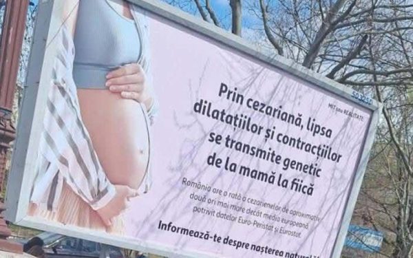 Panourile anti-cezariană în București, contestate de Colegiul Medicilor