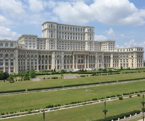 Vape-urile și țigările electronice: interzise în toate spațiile publice (proiect)