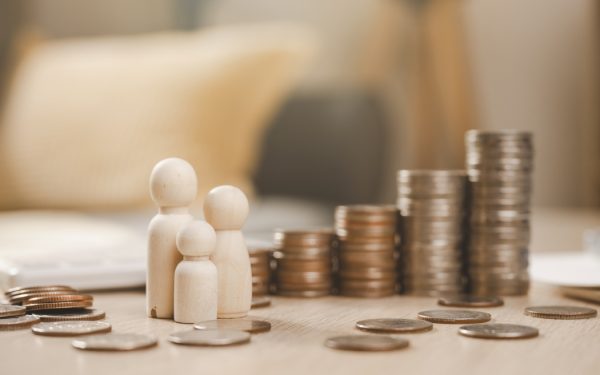 Românii din diaspora, tot mai interesați să-și valorifice anii munciți