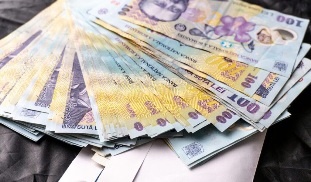 Pensiile pentru luna aprilie au fost plătite anticipat, pe 8 aprilie, însă ajutorul financiar pentru pensionarii cu venituri mici va fi amânat