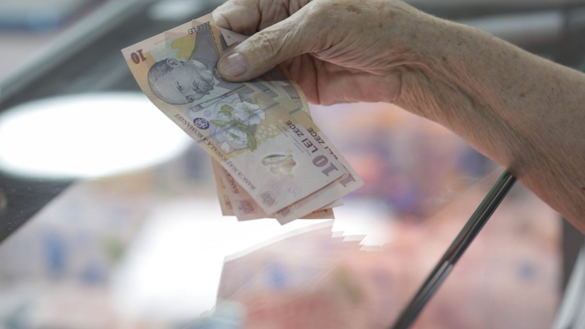 Pensii: Puterea de cumpărare în România, în picaj accentuat, arată Eurostat