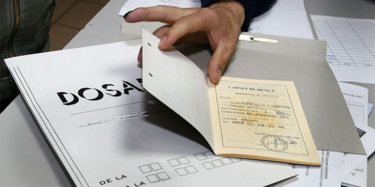 O viață de muncă pe salariul minim se traduce, pentru mulți români, într-o pensie lunară care abia depășește pragul de subzistență