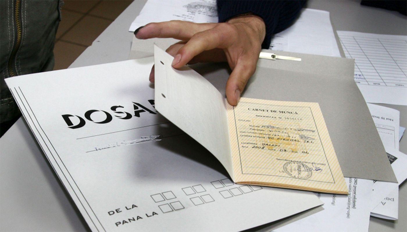 O viață de muncă pe salariul minim se traduce, pentru mulți români, într-o pensie lunară care abia depășește pragul de subzistență