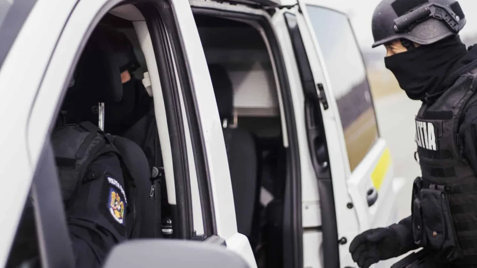 Bărbat din Oituz, ținut la cercetări pentru arme și muniție