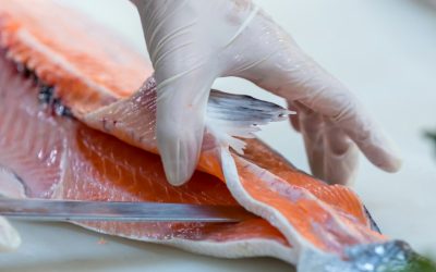 Peștele, un aliment frecvent consumat în perioada Postului Paștelui, poate ascunde riscuri pentru sănătate, fiindcă nu toate tipurile sunt sigure pentru consum