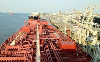 Prețul petrolului crește după ce Iranul închide Strâmtoarea Hormuz Iranul a închis din nou Strâmtoarea Hormuz, o arteră vitală pentru comerțul global cu petrol, la mai puțin de 24 de ore după ce a convenit asupra unui acord de armistițiu cu Statele Unite