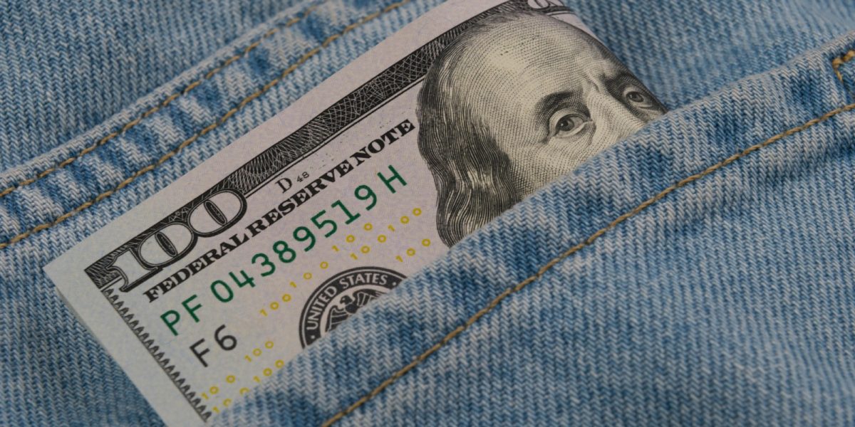 Inflația în SUA crește alarmant, la 3,3%, pe fondul scumpirilor la carburanți