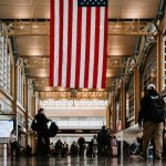 Robot industrial, genunchi bionic și meteorit din 1576: comorile pierdute prin aeroporturi