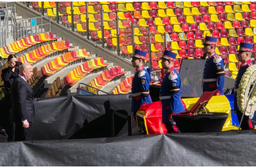 Cătălin Predoiu, ministrul Afacerilor Interne, a adus un omagiu lui Mircea Lucescu la Arena Națională