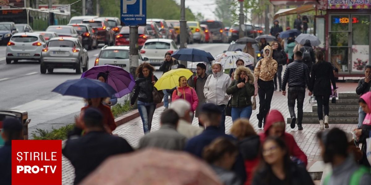 Vremea se menține instabilă în cea mai mare parte a țării, cu ploi frecvente, vânt intens și temperaturi în scădere, avertizează meteorologii