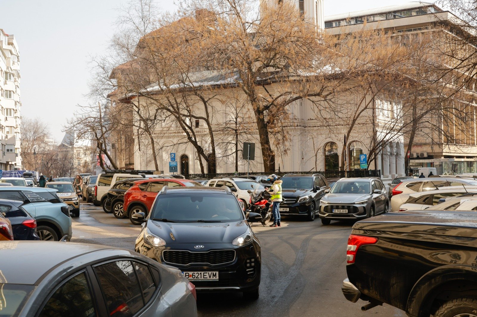 Primăria Capitalei lansează un apel pentru regenerarea zonei universitare din București Primăria Municipiului București (PMB) a anunțat inițiativa de pietonalizare și regenerare urbană a străzilor Edgar Quinet și Biserica Enei