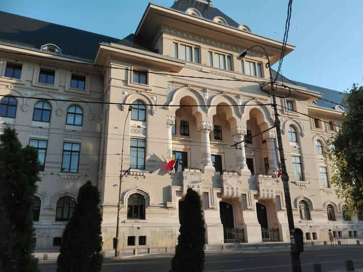 Municipiului București îi vor reveni aproximativ 3,6 miliarde de lei din cele aproape opt miliarde de lei venituri colectate din cota de 85% din impozitul pe venit, conform hotărârii adoptate joi de Consiliul General al Municipiului București