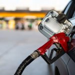 Benzina și motorina, din nou mai ieftine în toată România sâmbătă