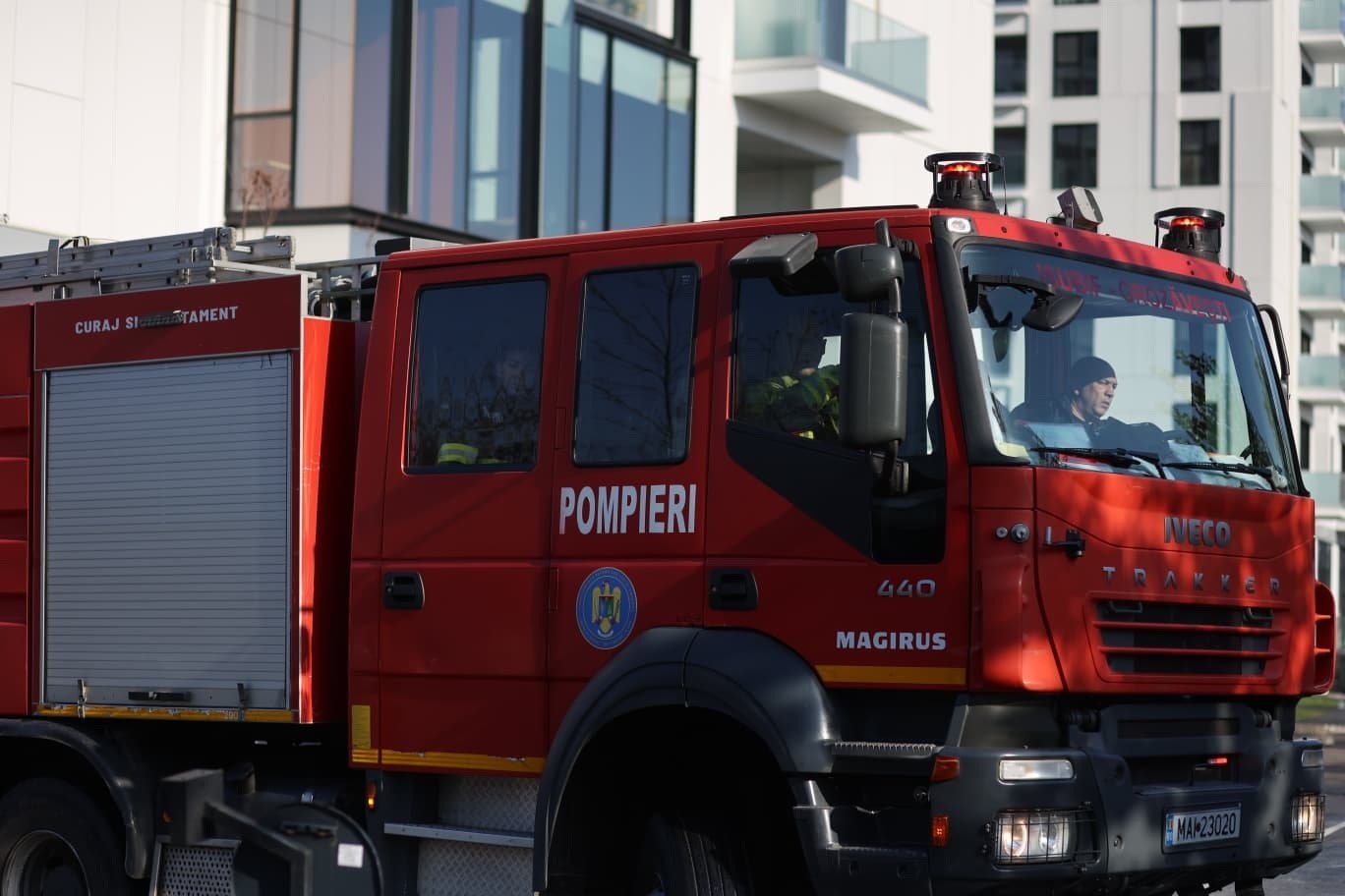 În perioada de Florii, echipele de intervenție din România au fost solicitate pentru mii de situații de urgență, acoperind un spectru variat de incidente, de la incendii, accidente rutiere, până la misiuni de protecție a comunităților