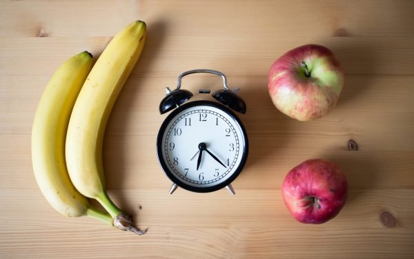 Postul intermitent, mitul spulberat: Nu e mai bun decât alte diete