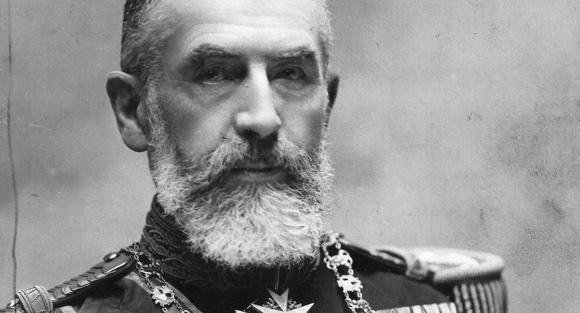 Rigoare, Sobrietate și Tenacitate: Cuvintele de Ordine ale Primului Rege al României Primul rege al României, Carol I, a marcat istoria țării prin instaurarea independenței și modernizarea statului