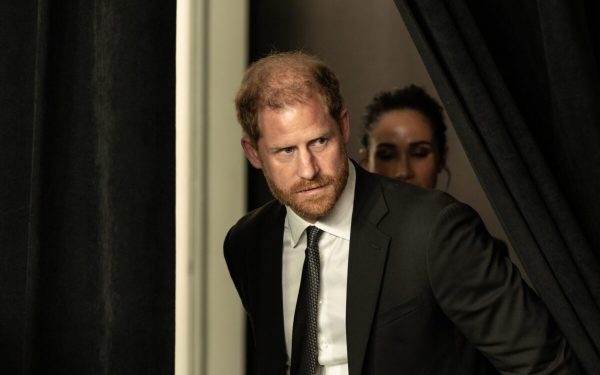 Harry, din nou la atac: Charles, ținta prințului. "Vreau o viață mai bună pentru copii"