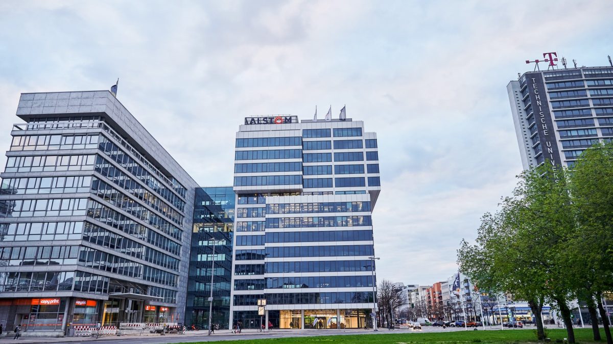 Acțiunile unei companii mari din România, în picaj la bursă