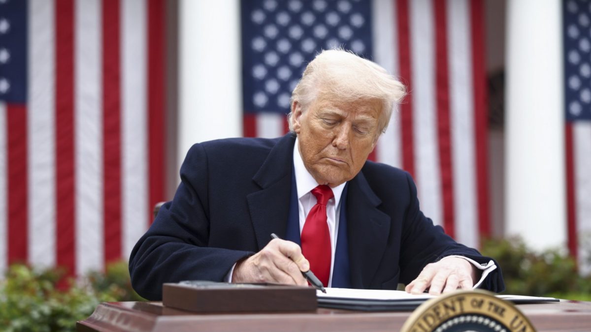 SUA negociază cu Iranul: 20 miliarde dolari, cash pentru uraniu