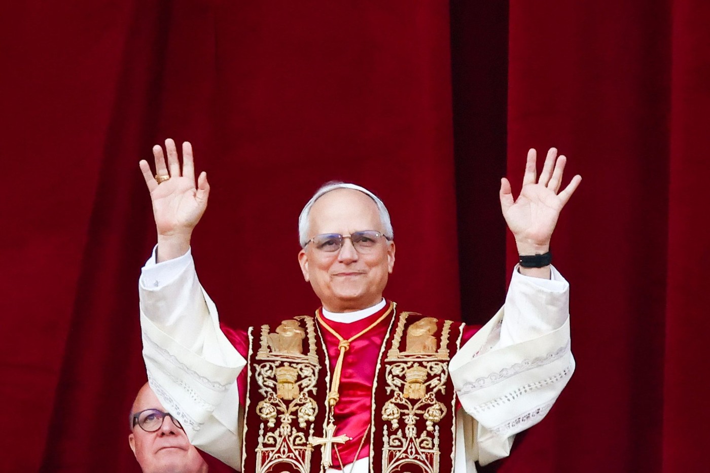 Anul acesta, credincioșii catolici din întreaga lume, și implicit din România, au avut ocazia să participe la sărbătoarea Învierii Domnului în prezența papei Leon al XIV-lea, într-un eveniment care a avut loc fără prezența papei Francisc pentru prima dată în ultimii ani