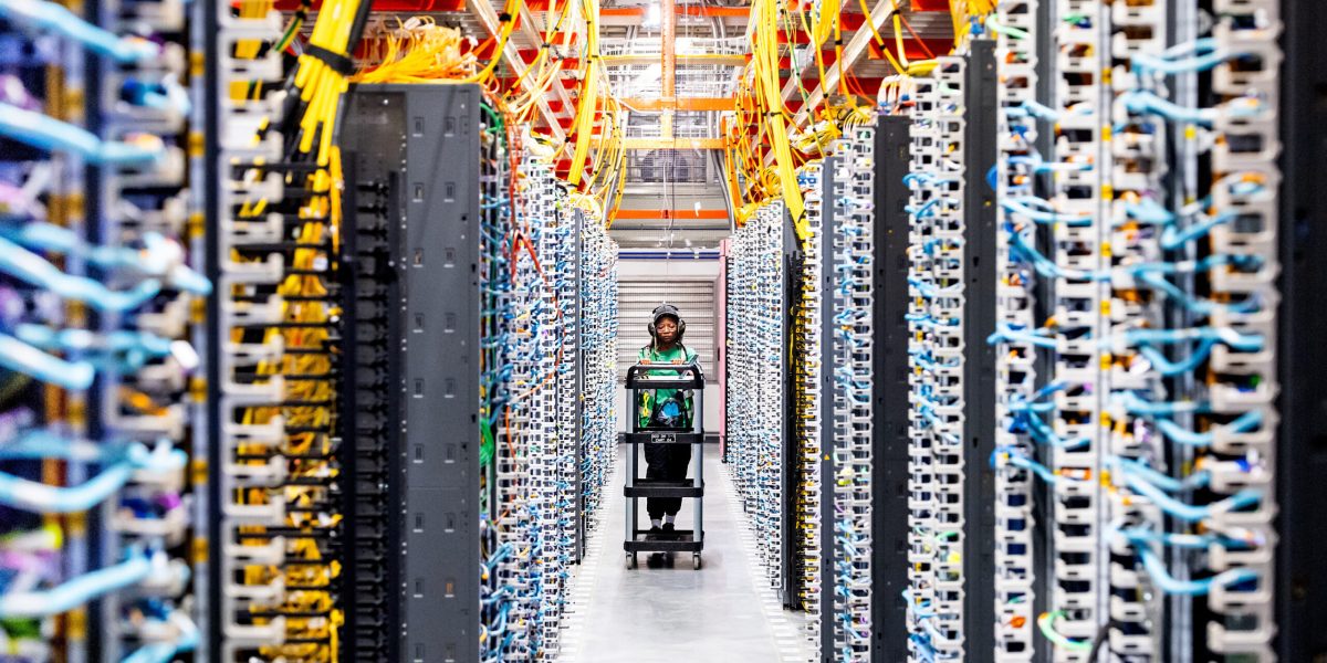 Maine devine primul stat din Statele Unite ale Americii care va impune un moratoriu asupra construcției de centre de date de mare anvergură, o măsură menită să răspundă creșterii accelerate a industriei ai și preocupărilor legate de impactul asupra mediului și rețelei energetice