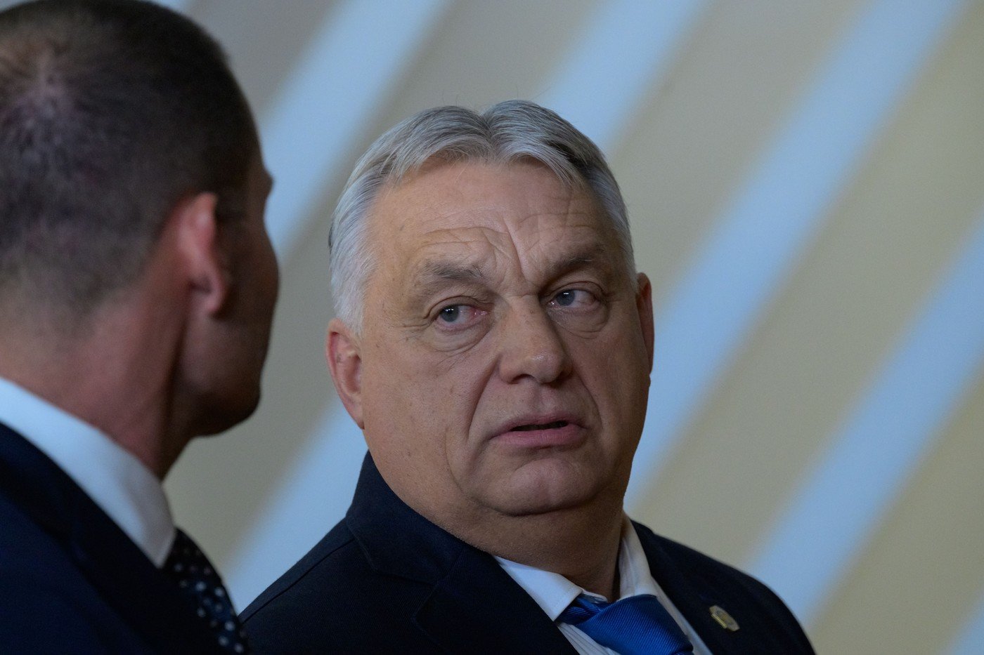 Orban, la un pas de victorie în Ungaria: Sondaj AtlasIntel, la mustață de TISZA
