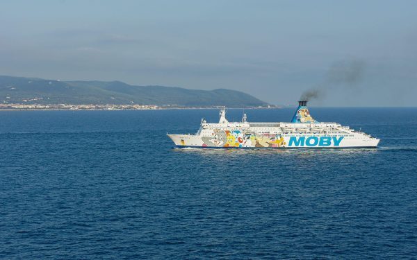 Petrolier Sancționat sfidează SUA: Traversează Strâmtoarea Ormuz