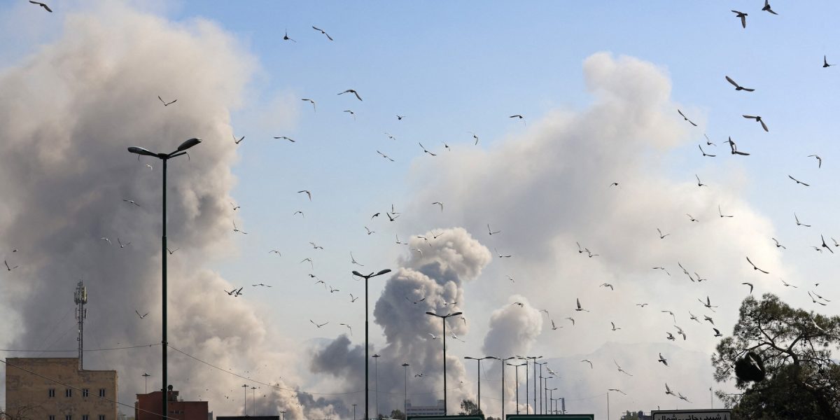 Un oficial de rang înalt al Gardienilor Revoluției Islamice (IRGC) a fost ucis luni, 6 aprilie, într-un atac revendicat de lumea occidentală ca fiind efectuat de către forțele israeliene cu sprijinul Statelor Unite