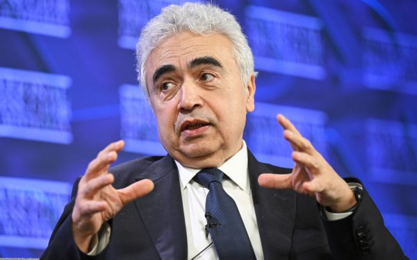 Europa, combustibil pentru avioane: AIE avertizează, doar 6 săptămâni