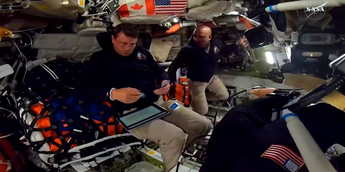 Cât câștigă astronauții Artemis II? Un electrician din SUA râde de ei?