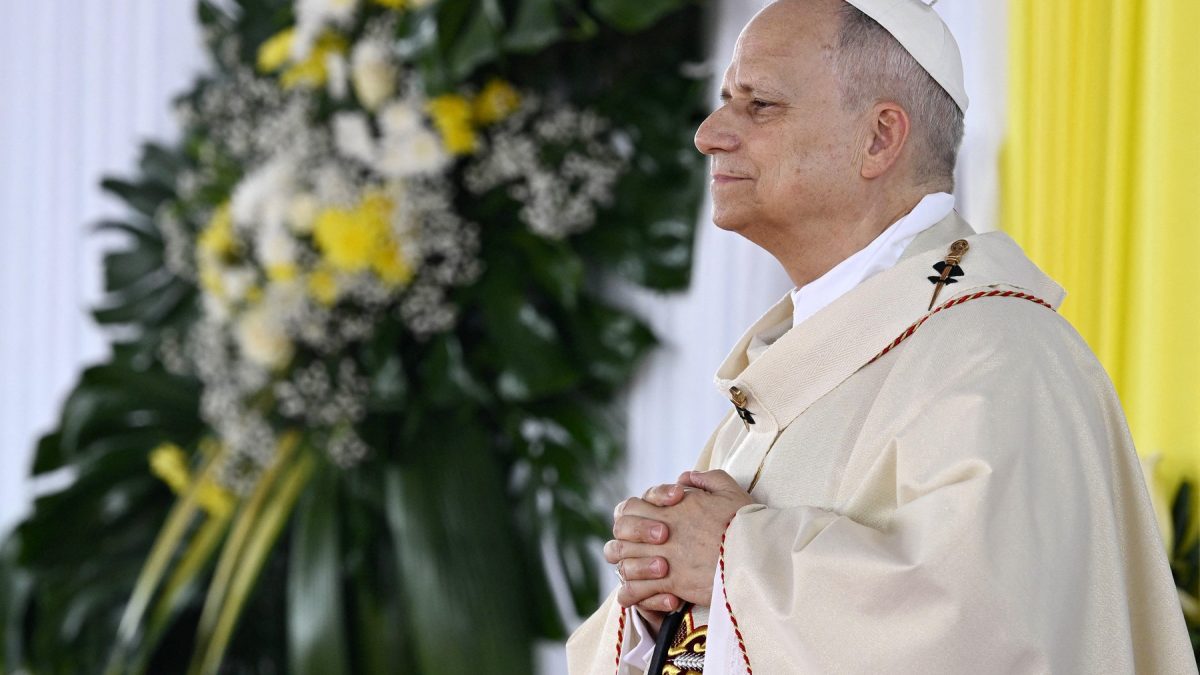 Casa Albă și Papa: Război, dogme și tensiuni globale