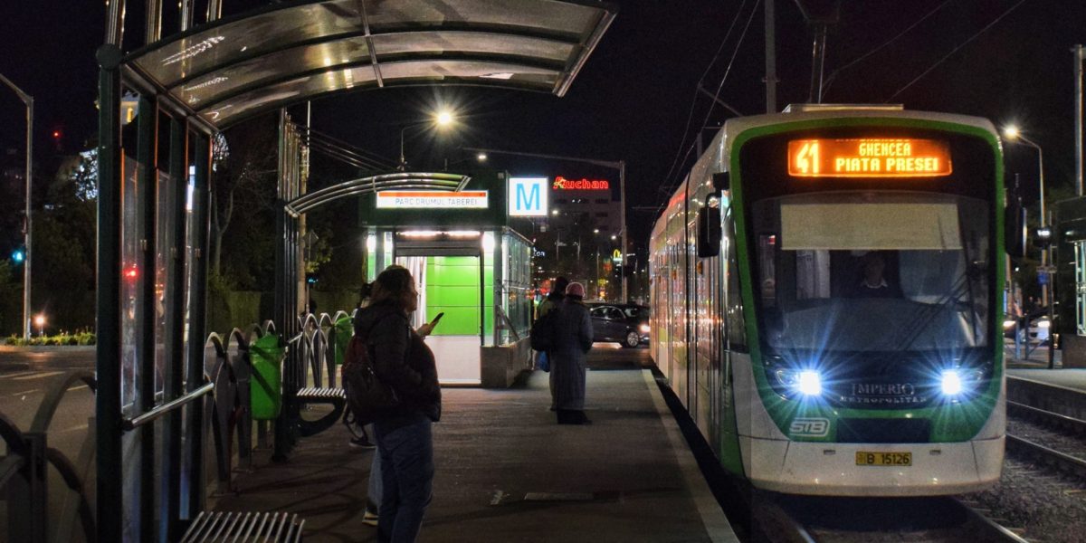 STB anunță programul mijloacelor de transport pentru Paște: Linia 41 circulă în noaptea de Înviere Societatea de Transport București (STB) a dat publicității programul de funcționare al mijloacelor de transport de suprafață pentru perioada sărbătorilor pascale