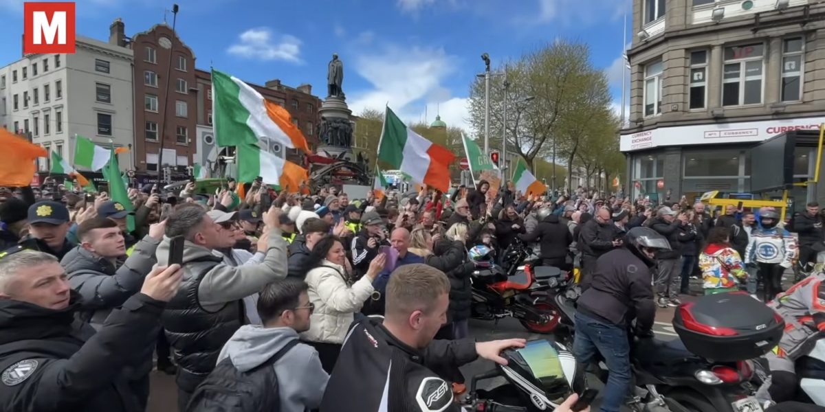 Proteste FURIOASE în Irlanda: Poliția declară ilegale mișcările anti-combustibil