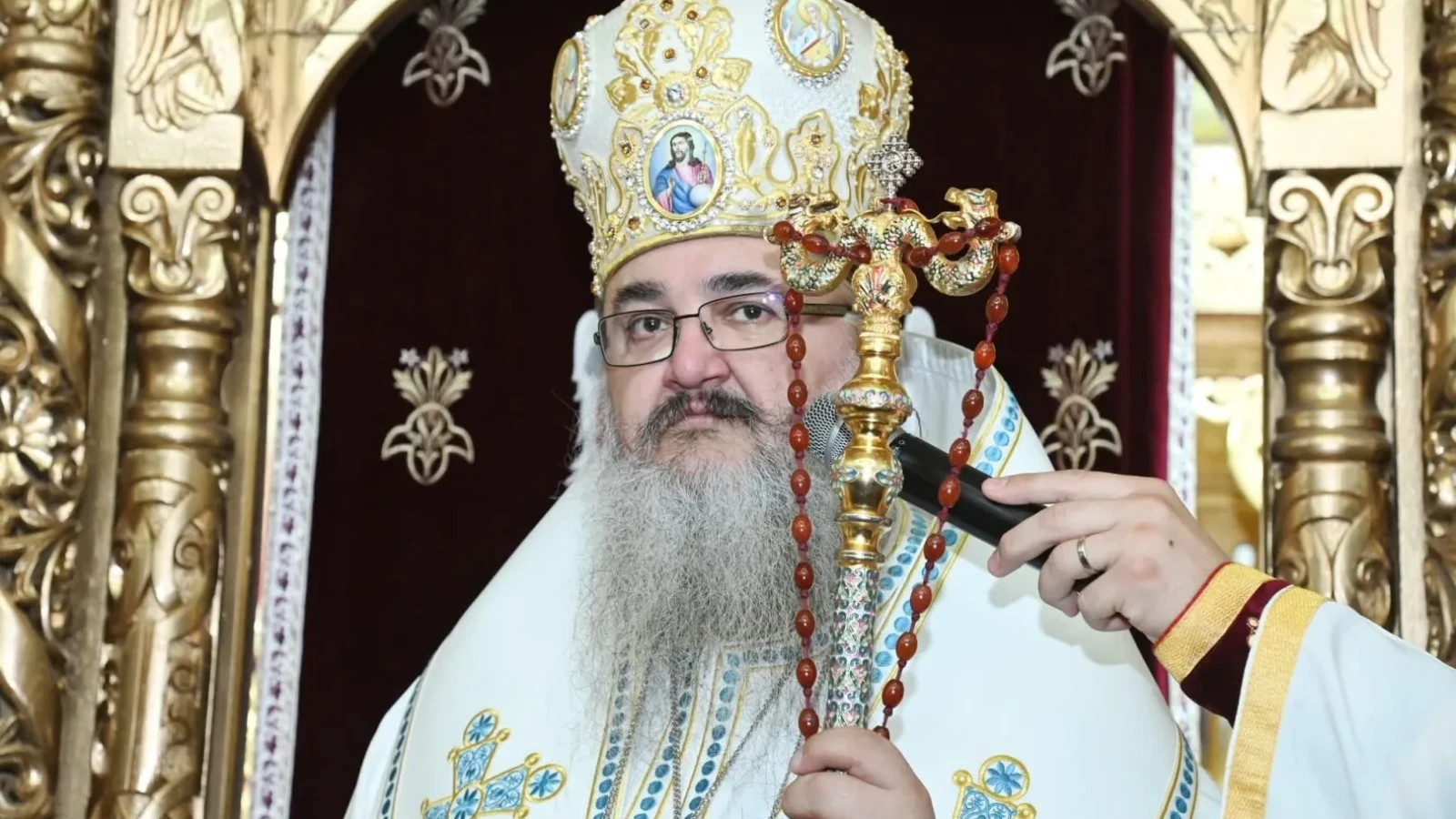 Preasfințitul Părinte Ambrozie a celebrat joi douăzeci de ani de la întronizarea sa ca Episcop al Giurgiului, marcând un moment important pentru comunitatea religioasă locală