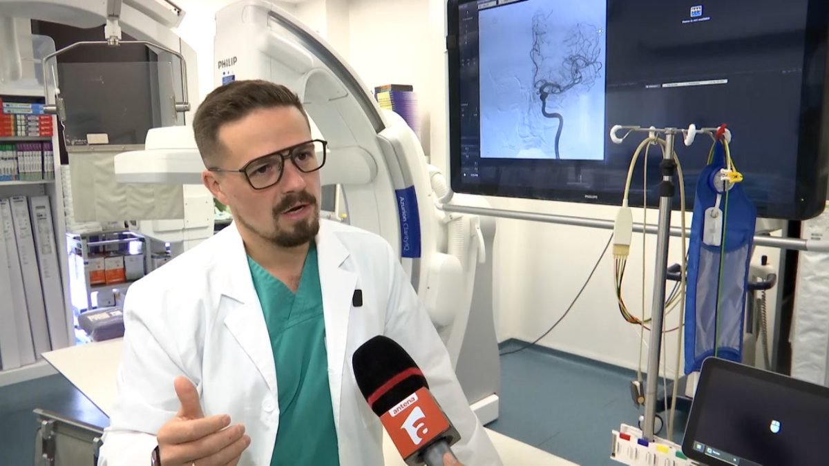 Un neurochirurg vindecă trupul și sufletul: povestea unui medic excepțional din România