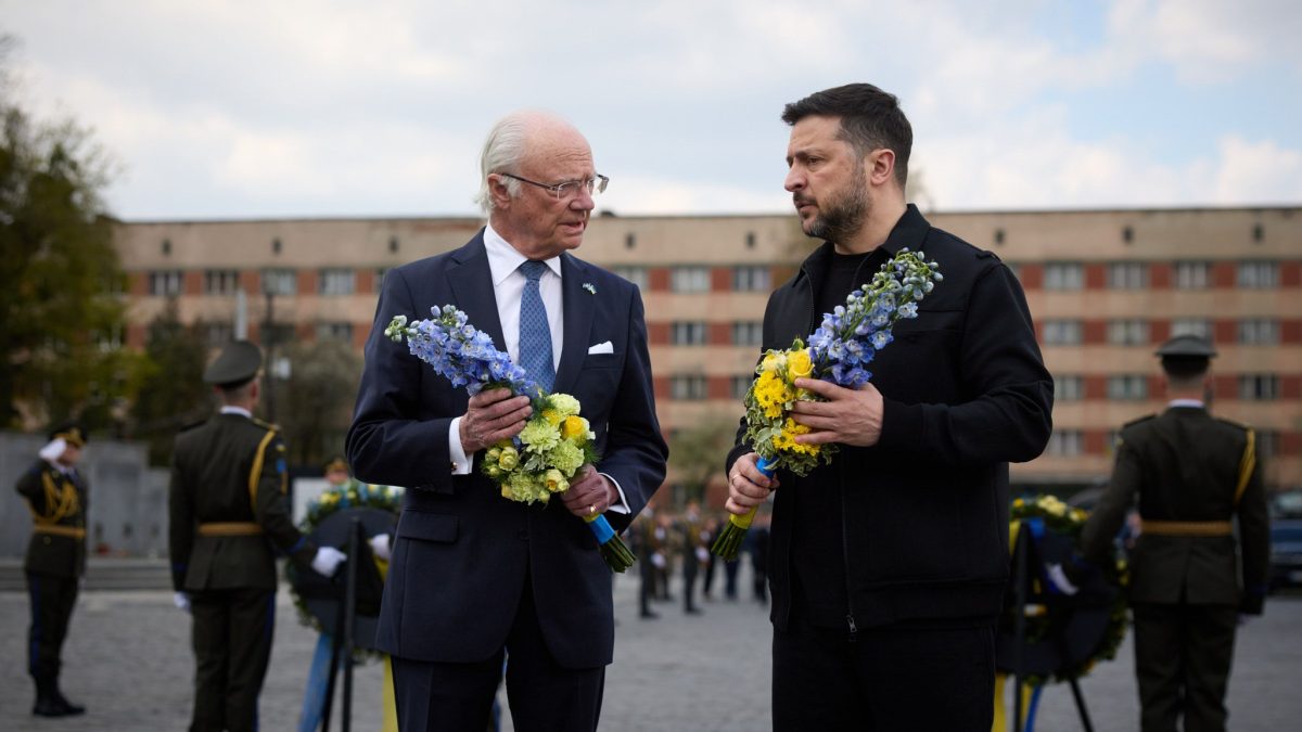 Regele Suediei, vizită oficială în Ucraina: Zelensky l-a primit la Liov
