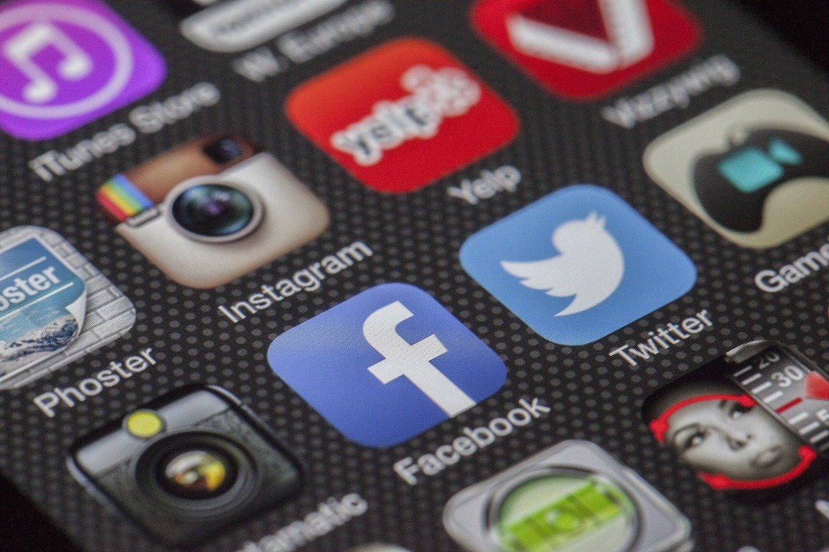 Grecia pregătește o măsură radicală cu privire la utilizarea rețelelor de socializare de către minori