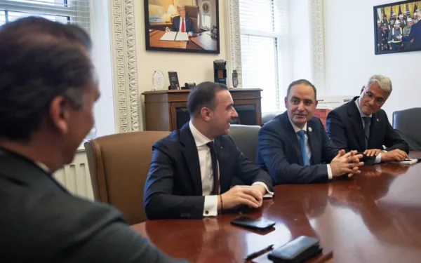 Miniștrii României, la negocieri directe cu Pfizer în SUA: Soluția pentru datoria de 600 milioane euro