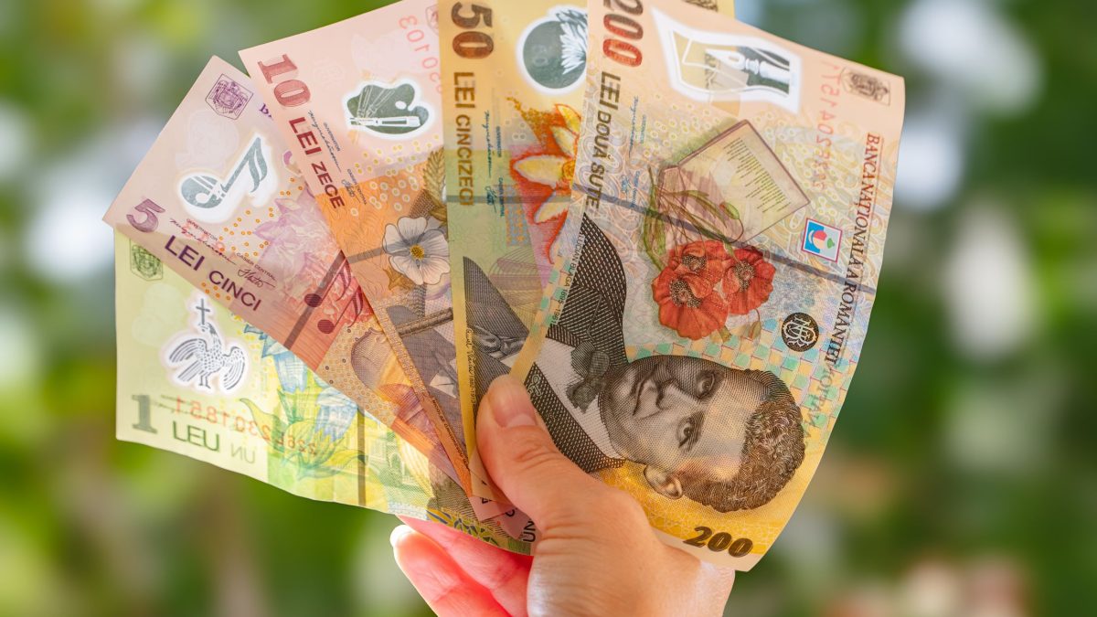 Avertisment: Ce e "Lista Rușinii" și cum ocolesc românii riscul listării